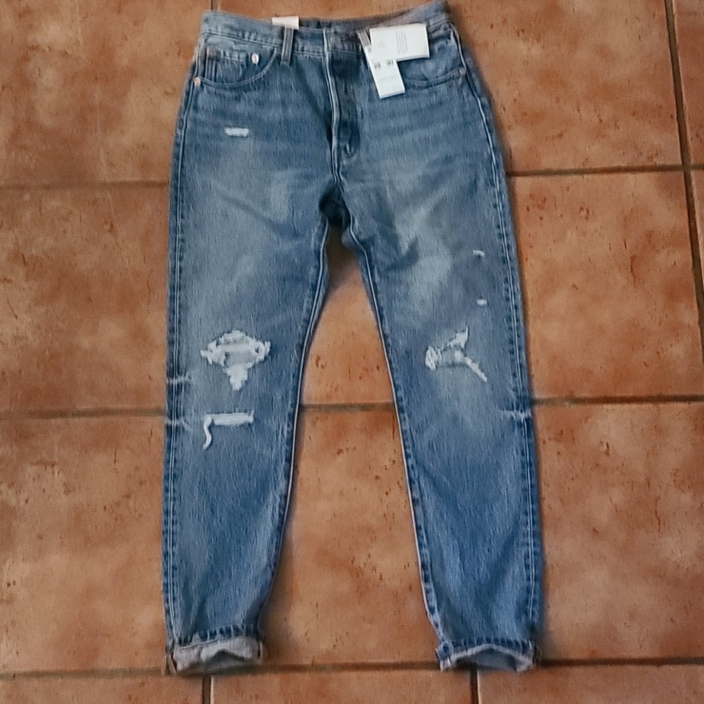 NEW Women's Levi's 501 Jeans - 28